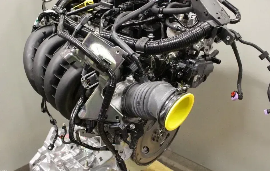 Motor Benzin - Mazda CX-30 (2020) PEXN-02-300 750km - Bild 1