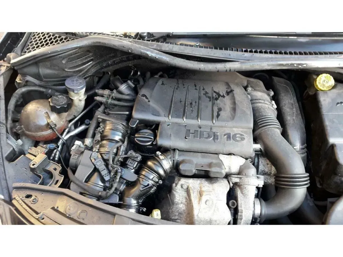 Motor Citroen Berlingo 1.6 HDi 9HZ (DV6TED4) 98 TKM 80 KW 109 PS - Bild 1