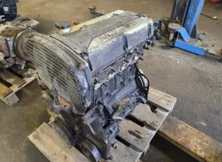 Motor Benzin - Hyundai Santa Fe (2004) G4JS 21101 38G00 - Bild 2