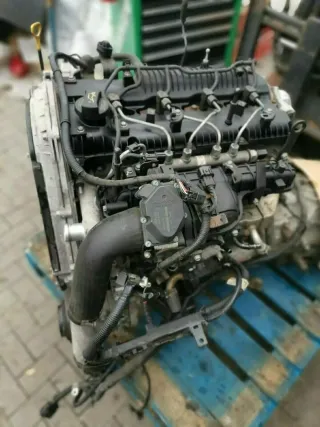 Engine Motor Hyundai H1 D4CB 125kW 170PS 38.512Km KOMPLETT - Bild 1