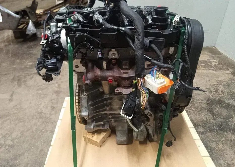 Motor Diesel - Volvo V60 (2020) D4204T16 36011597 78.460km - Bild 1