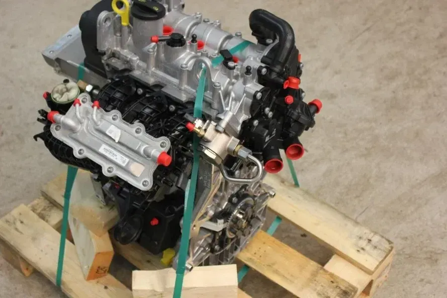 Motor Benzin - Skoda Fabia (2017) CHZB 04C100032EX 13.890km - Bild 1