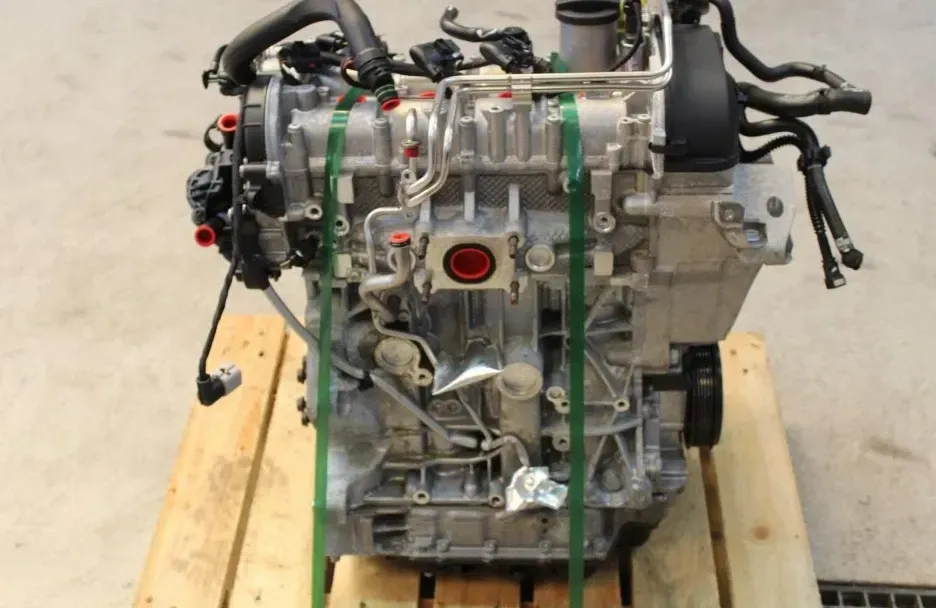 Motor Benzin - Audi A3, S3 (2016) CZCA 04E100034EX 12.380km - Bild 1