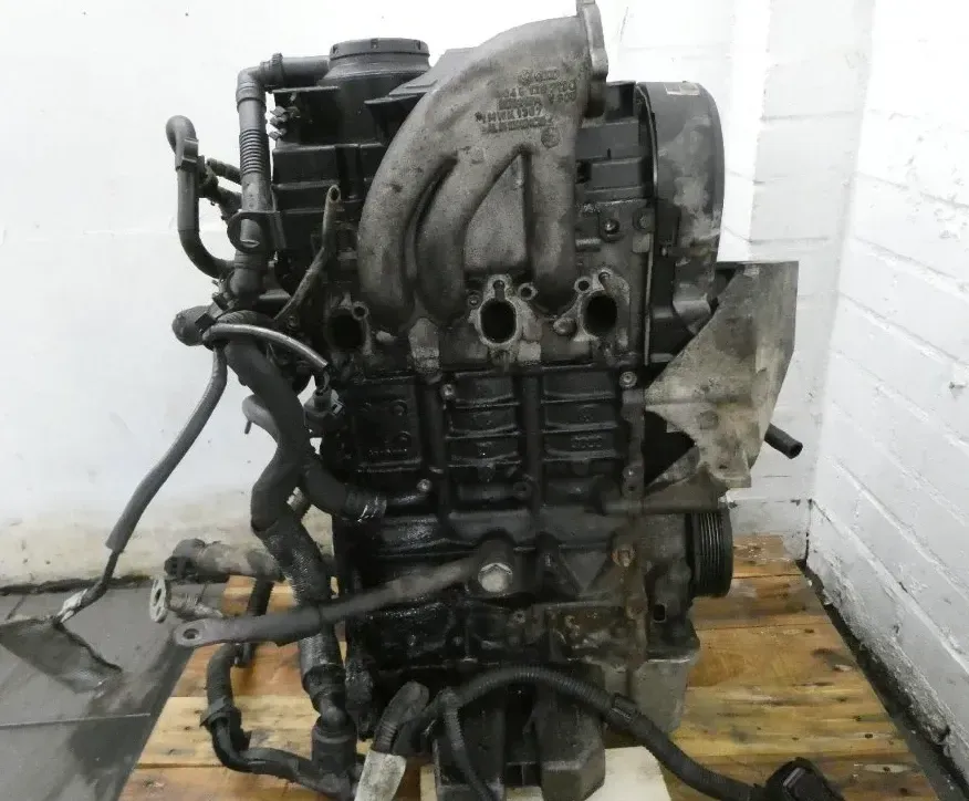 Motor Diesel - Skoda Praktik (2008) 045 100 033 C - Bild 1