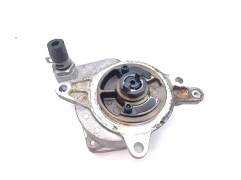 Background image for Vakuumpumpe 15030AA040 Subaru Forester Outback SJD 2.0D