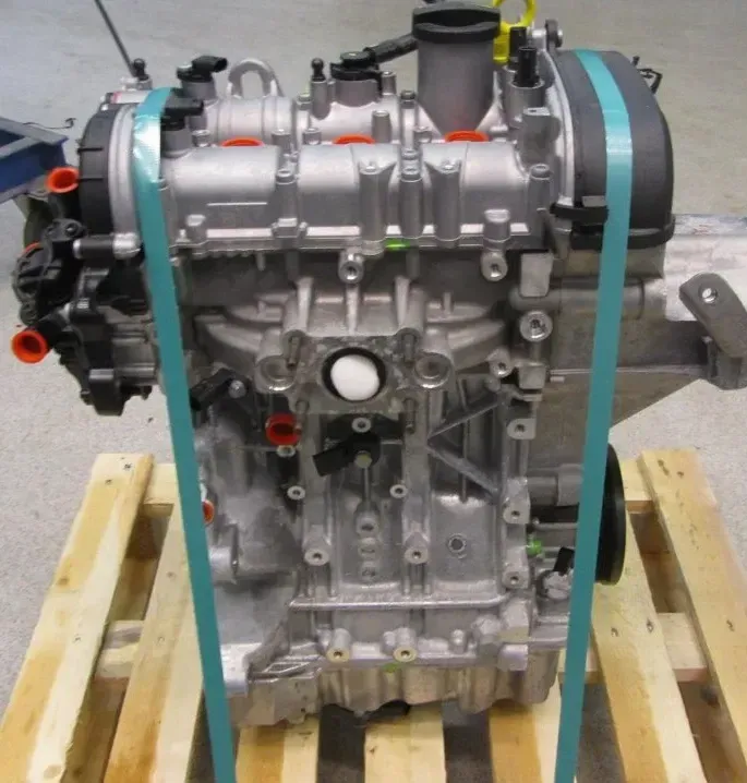 Motor Benzin - Skoda Octavia (2018) CHZD 04C100032FX 920km - Bild 1