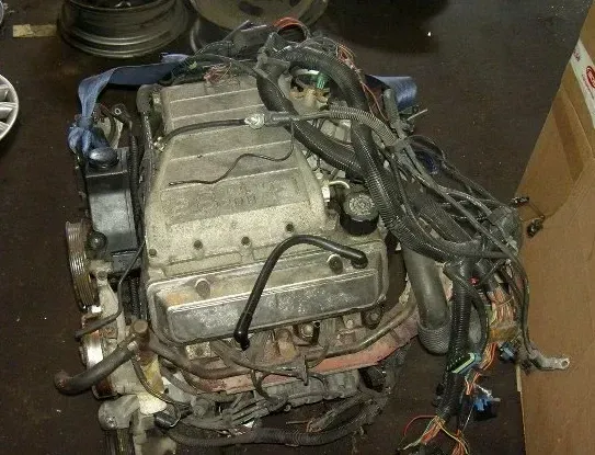 Motor Benzin - Chevrolet Beretta (1989) - Bild 1