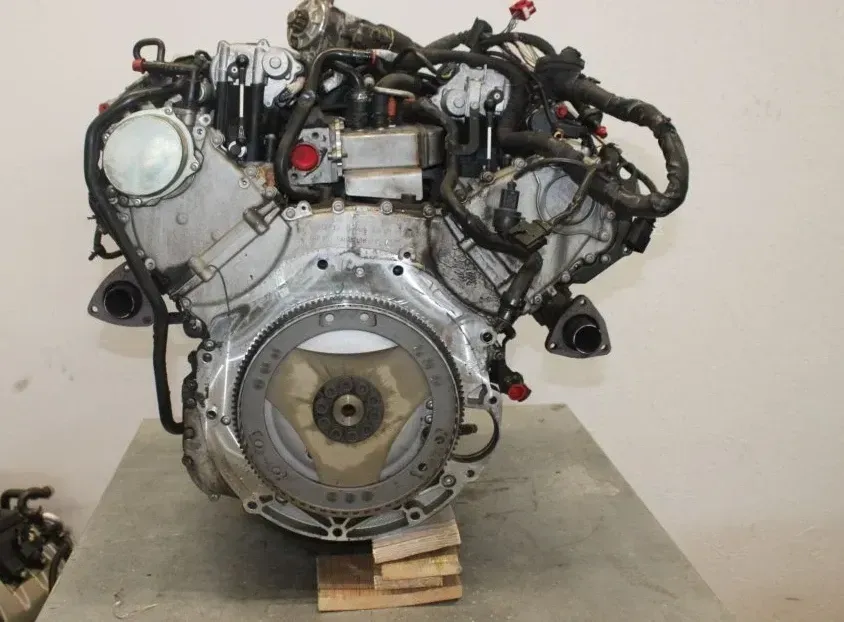 Motor Diesel - Audi Q7 (2009) CASA 059100098F - Bild 1