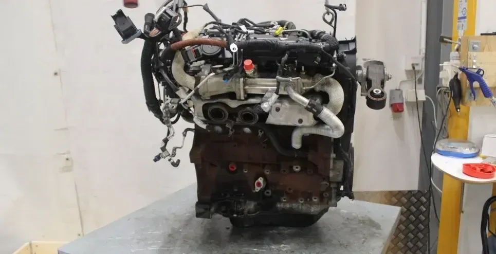 Motor Diesel - Citroen C5 (2008) 4HT DW12BTED4 0139WA - Bild 1