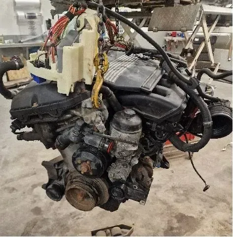 Motor Benzin - BMW X3 (2004) 11 00 0 141 002 - Bild 1