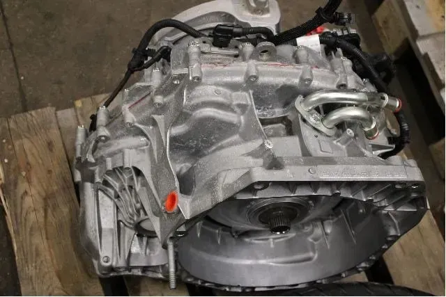 Automatikgetriebe - Renault Captur (2025) 320108805R 2.690km - Bild 1