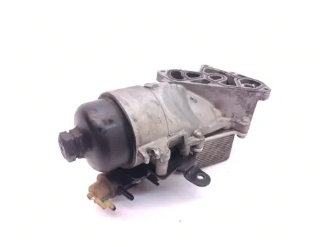 Background image for Ölfiltergehäuse AV6Q-6L625-AA Ford Peugeot Citroen Volvo Mazda