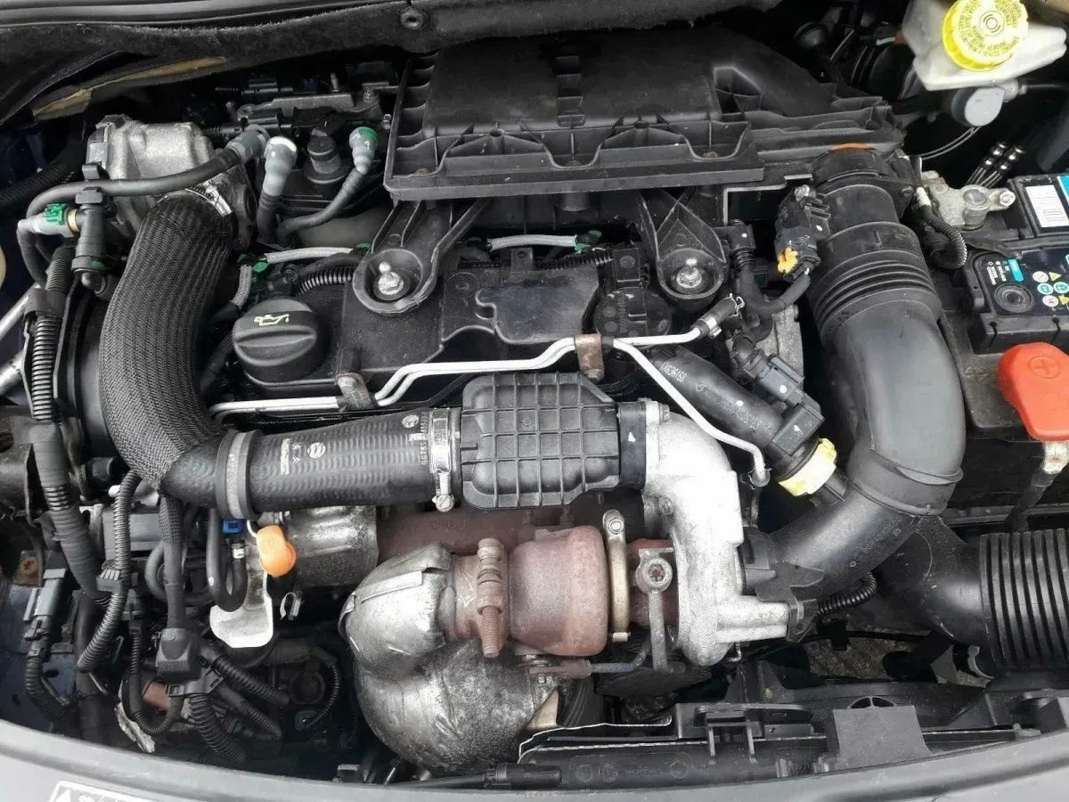 Motor Citroen Berlingo 1.5 HDi YHY (DV5RD) 3 TKM 75 KW 102 PS kom - Bild 1