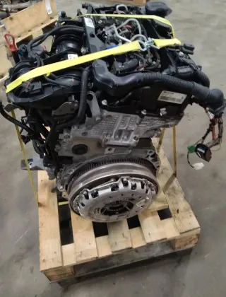 Motor Diesel - BMW 1-Series (2010) 11 00 2 155 635 - Bild 2