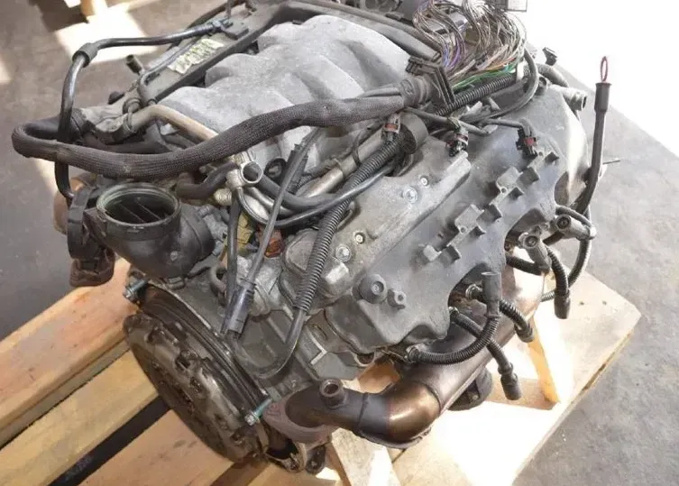 Motor Benzin - Chrysler Crossfire (2004) 77.150km - Bild 1