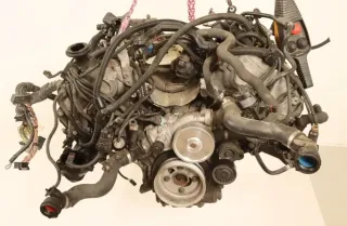 Motor Benzin - BMW 5-Series (2016) N63B44A 11002296776 - Bild 3