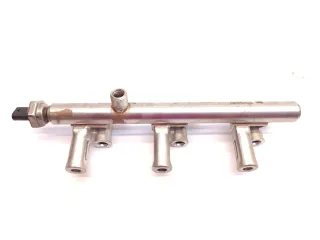 Einspritzleiste Verteiler 9811353880 Ford Citroen Peugeot DS - Bild 2