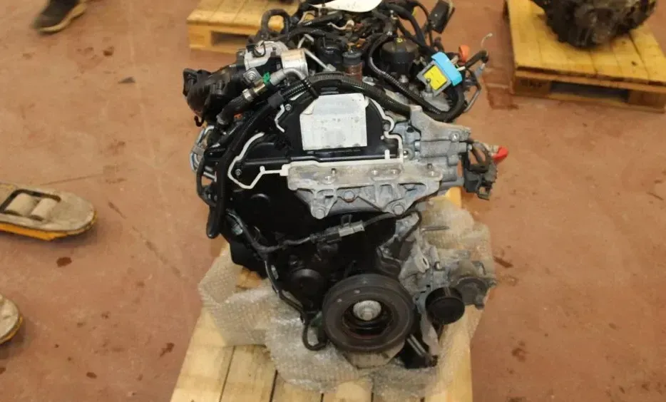 Motor Diesel - Peugeot 308 (2020) YHZ 1622804880 96.290km - Bild 1