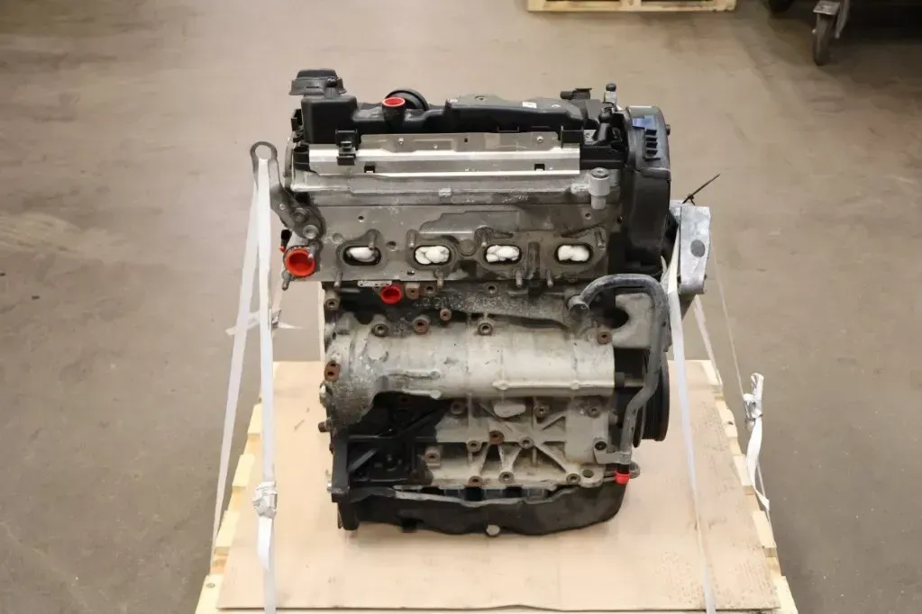 Motor Diesel - VW Golf (2020) DJGA 04L100093KX 92.850km - Bild 1