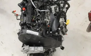 Motor Diesel - VW Golf (2020) DJGA 04L100038GX 10.870km - Bild 2
