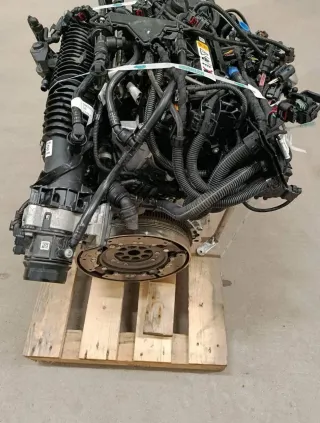 Motor Benzin - BMW X1 (2024) 56.660km - Bild 4