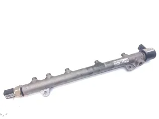 Einspritzleiste Verteiler A6460700395 Mercedes W211 W204 2.2 CDI OM646.821 - Bild 1