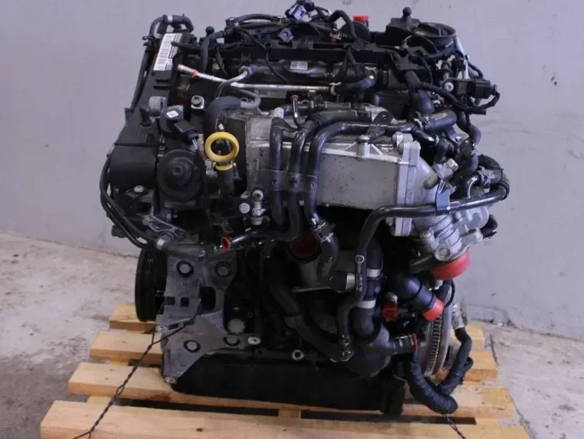 Motor Diesel - Skoda Superb (2016) DFCA 04L100090M - Bild 1