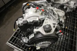Automatikgetriebe - Renault Arkana (2023) 320109588R 5.620km - Bild 1