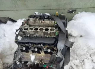 Motor Benzin - Citroen C5 (2005) XFU 0135 JG - Bild 3