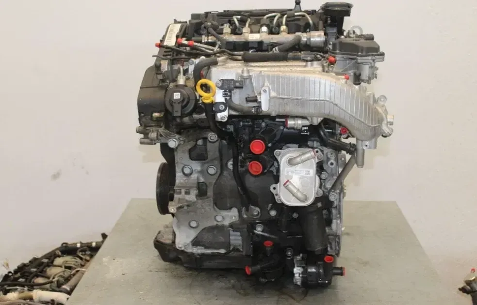 Motor Diesel - VW Passat (2024) DTUA 05L100031D 111.930km - Bild 1