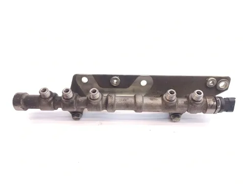 Background image for Einspritzleiste Verteiler 55234437 Opel Fiat Lancia Alfa Romeo