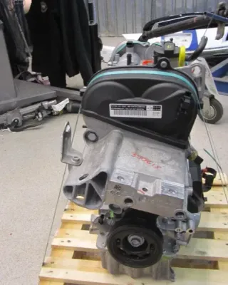Motor Benzin - Skoda Octavia (2018) CHZD 04C100032FX 920km - Bild 2