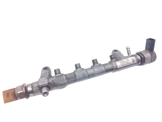 Einspritzleiste Verteiler 03L130089P VW Audi Seat Skoda - Bild 1
