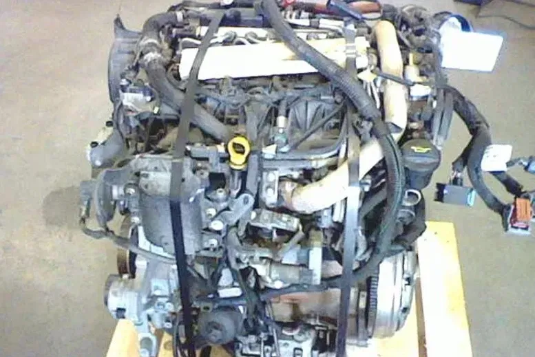 Motor Diesel - Citroen C5 (2007) 4HT - Bild 1