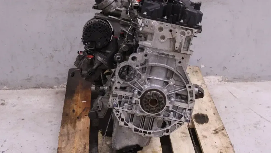 Motor Benzin - BMW 3-Series (2009) 11000415044 - Bild 1