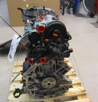Motor Benzin - Skoda Octavia (2018) CHZD 04C100032FX 920km - Bild 3