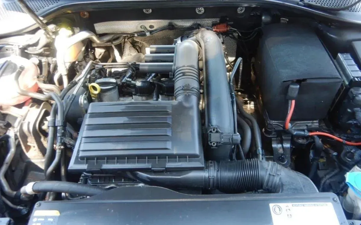 Schaltgetriebe Audi A3 CJZA MYF 0AJ300041G 13 TKM - Bild 1