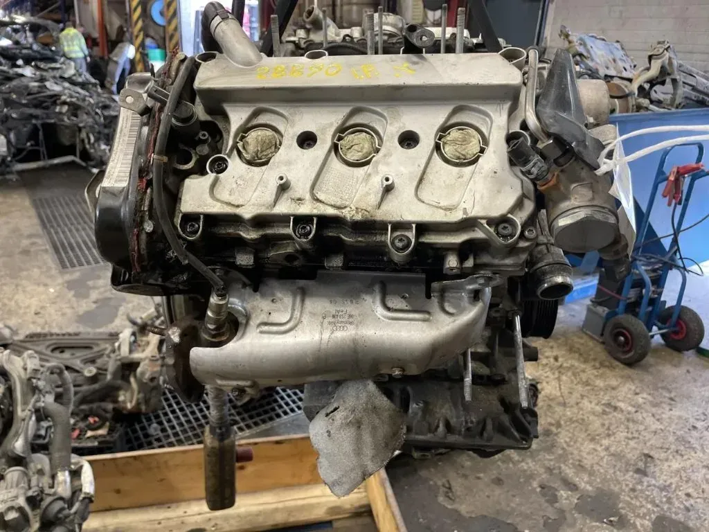 Motor Benzin - Audi A7 (2011) CGW 06E 100 033 J - Bild 1