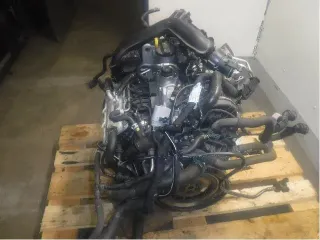 Motor Benzin - Audi Q2 (2018) CHZJ 04C 100 098 E 6.020km - Bild 2