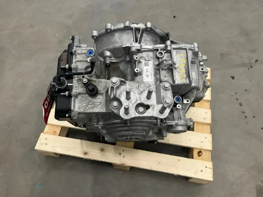 Automatikgetriebe - Ford Transit (2024) 2656109 26.100km - Bild 1