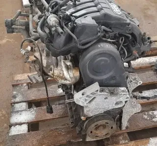 Motor Benzin - Audi A3, S3 (2006) BSE 06A 100 043 P - Bild 2